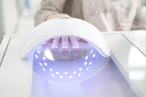 Vernis semi-permanent